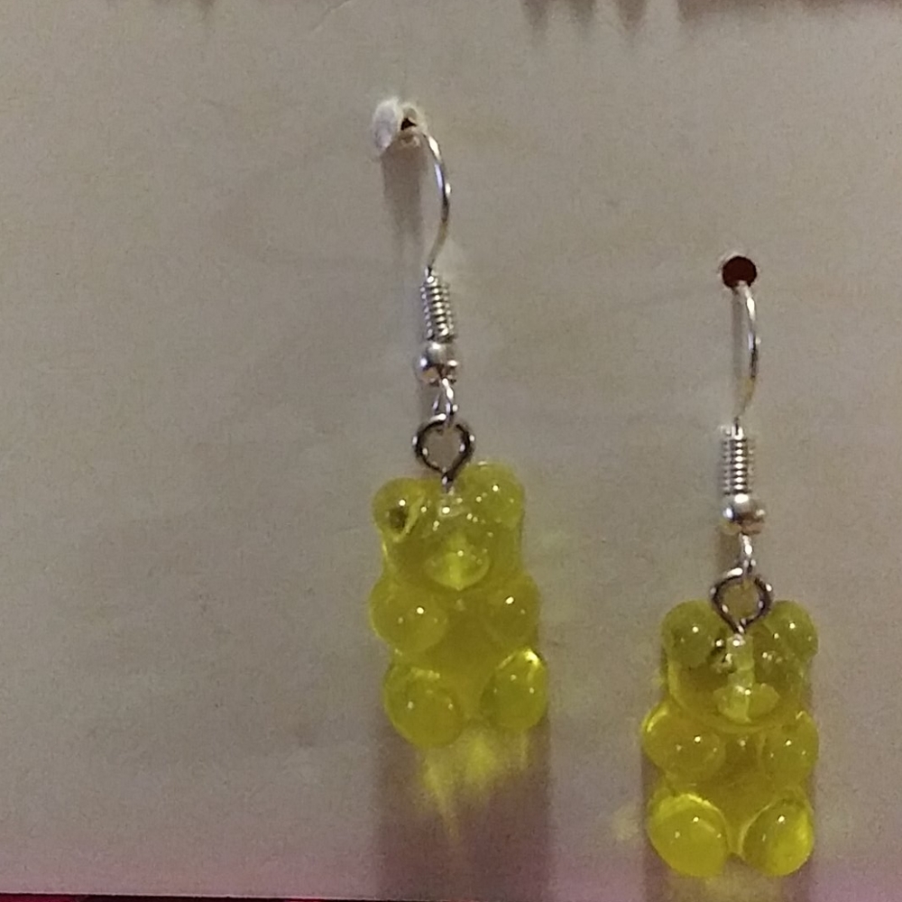 🌺 3/$12 Gummy Bear Earings